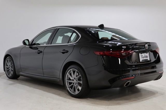 Used 2020 Alfa Romeo Giulia AWD w/ Cold Weather Package image 5