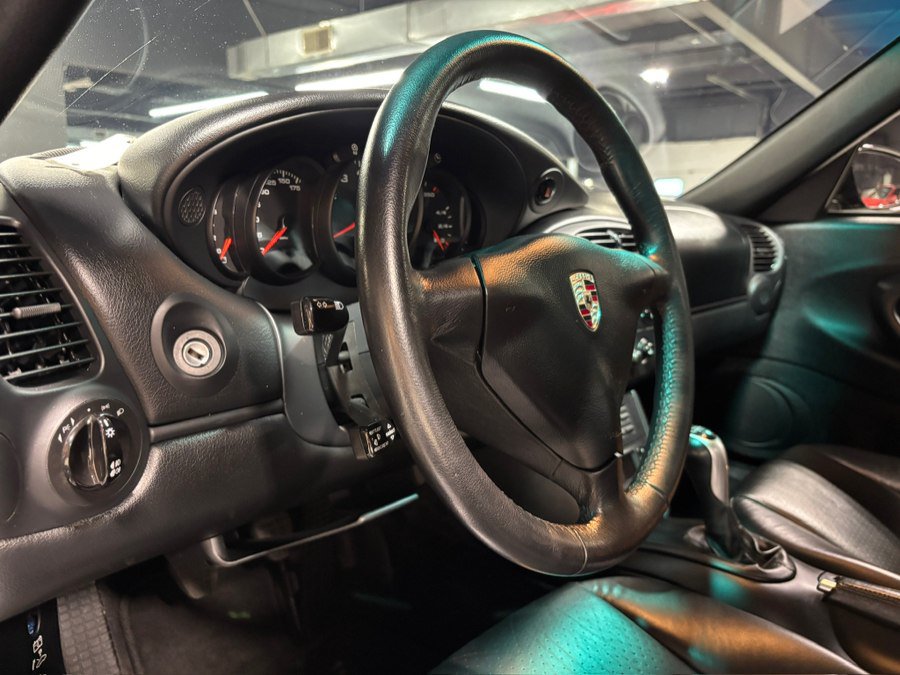 Used 2001 Porsche 911 Carrera 4 AWD/4WD image 18