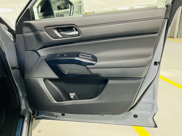 New 2026 Nissan Pathfinder Platinum image 36