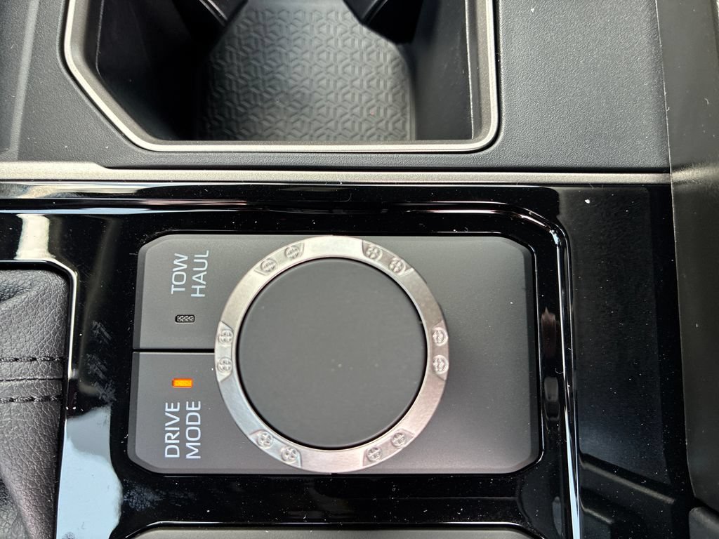 New 2026 Toyota Tundra Limited AWD/4WD image 28