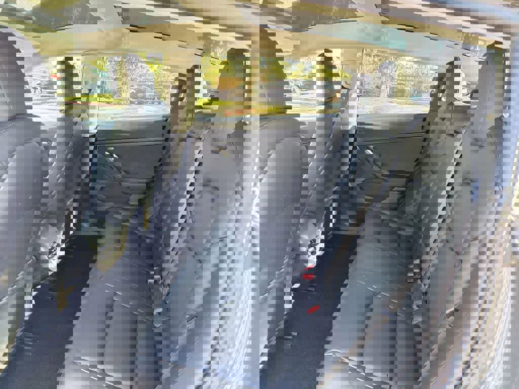 Used 2022 Tesla Model 3 image 30