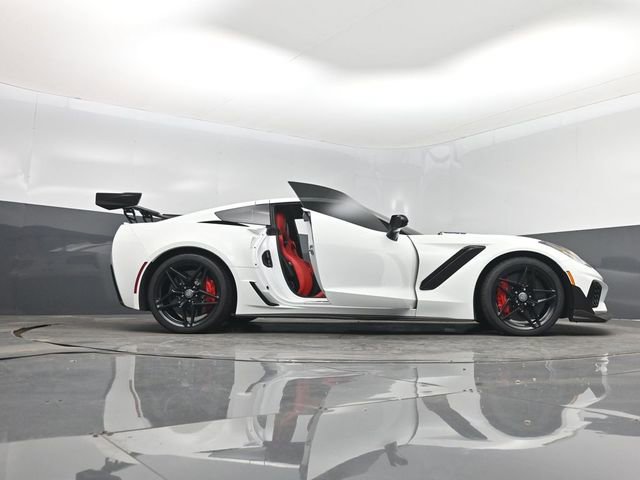 Used 2019 Chevrolet Corvette ZR1 RWD image 7
