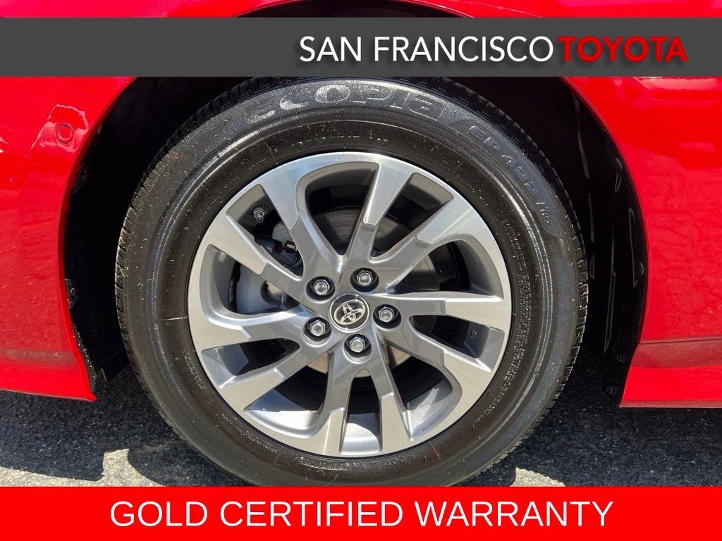 Certified 2020 Toyota Prius XLE w/ Premium Convenience Package FWD image 9