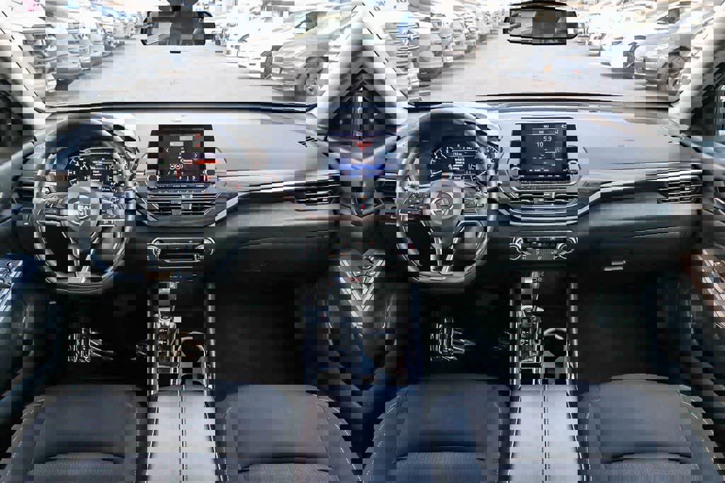 Used 2024 Nissan Altima 2.5 SV image 12