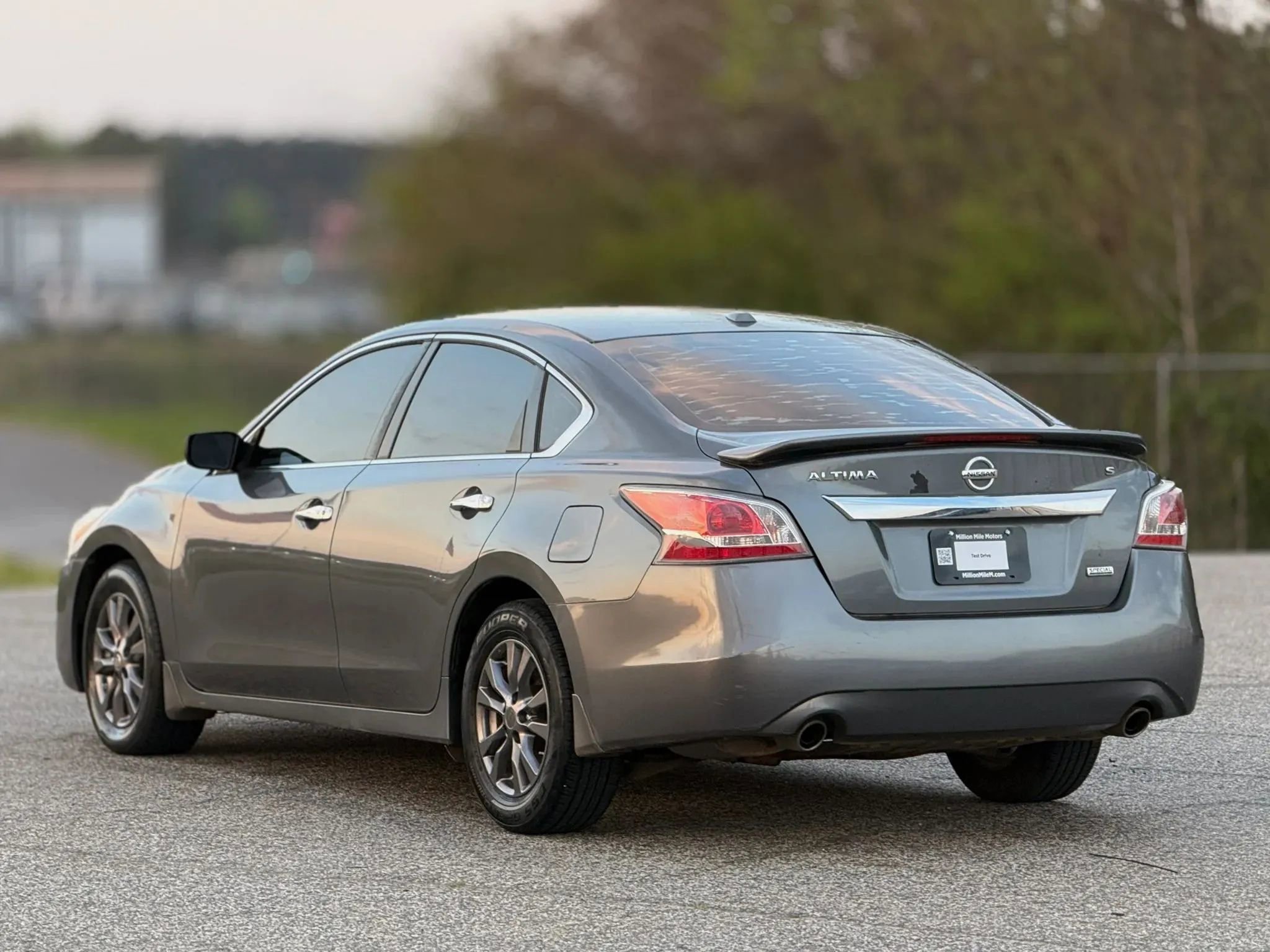 Used 2015 Nissan Altima 2.5 S w/ Special Edition Package FWD image 10