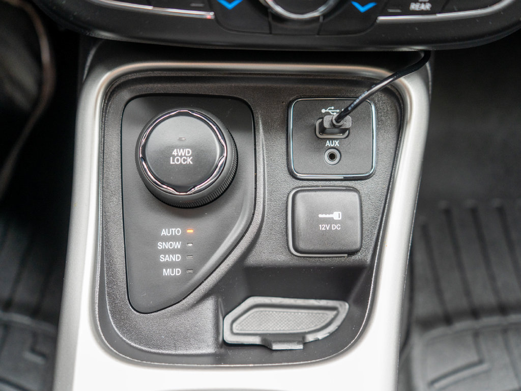 Used 2021 Jeep Compass Sport w/ Cold Weather Group AWD/4WD image 26