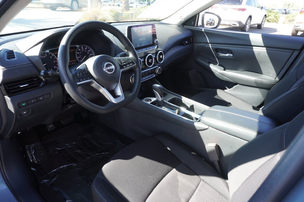 Certified 2025 Nissan Sentra SV FWD image 16