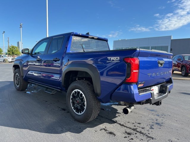 Certified 2025 Toyota Tacoma TRD Off-Road image 5