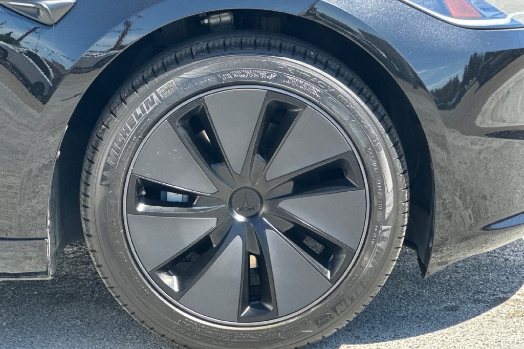 Used 2025 Tesla Model 3 Long Range RWD image 24