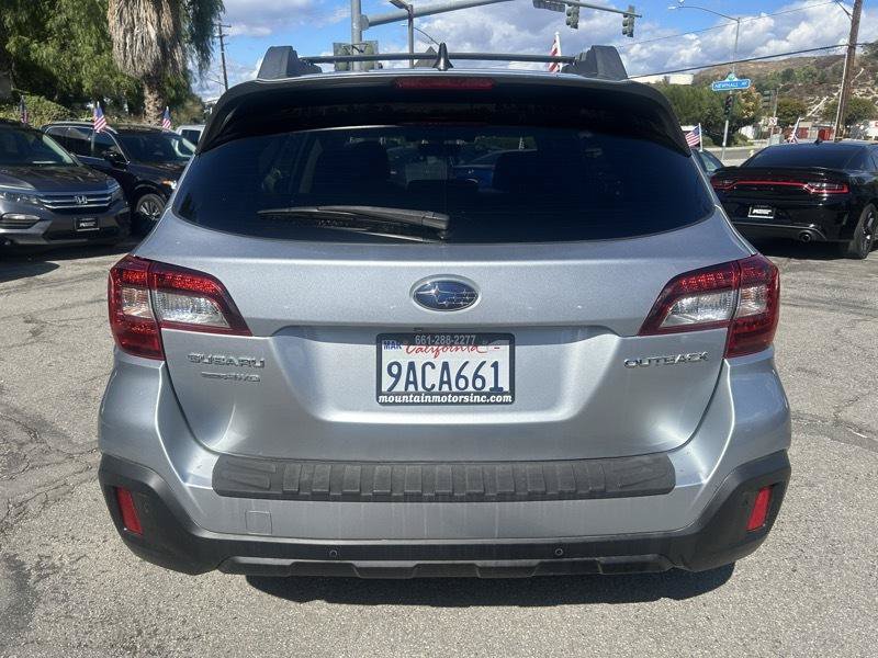 Used 2018 Subaru Outback 2.5i Limited AWD/4WD image 4