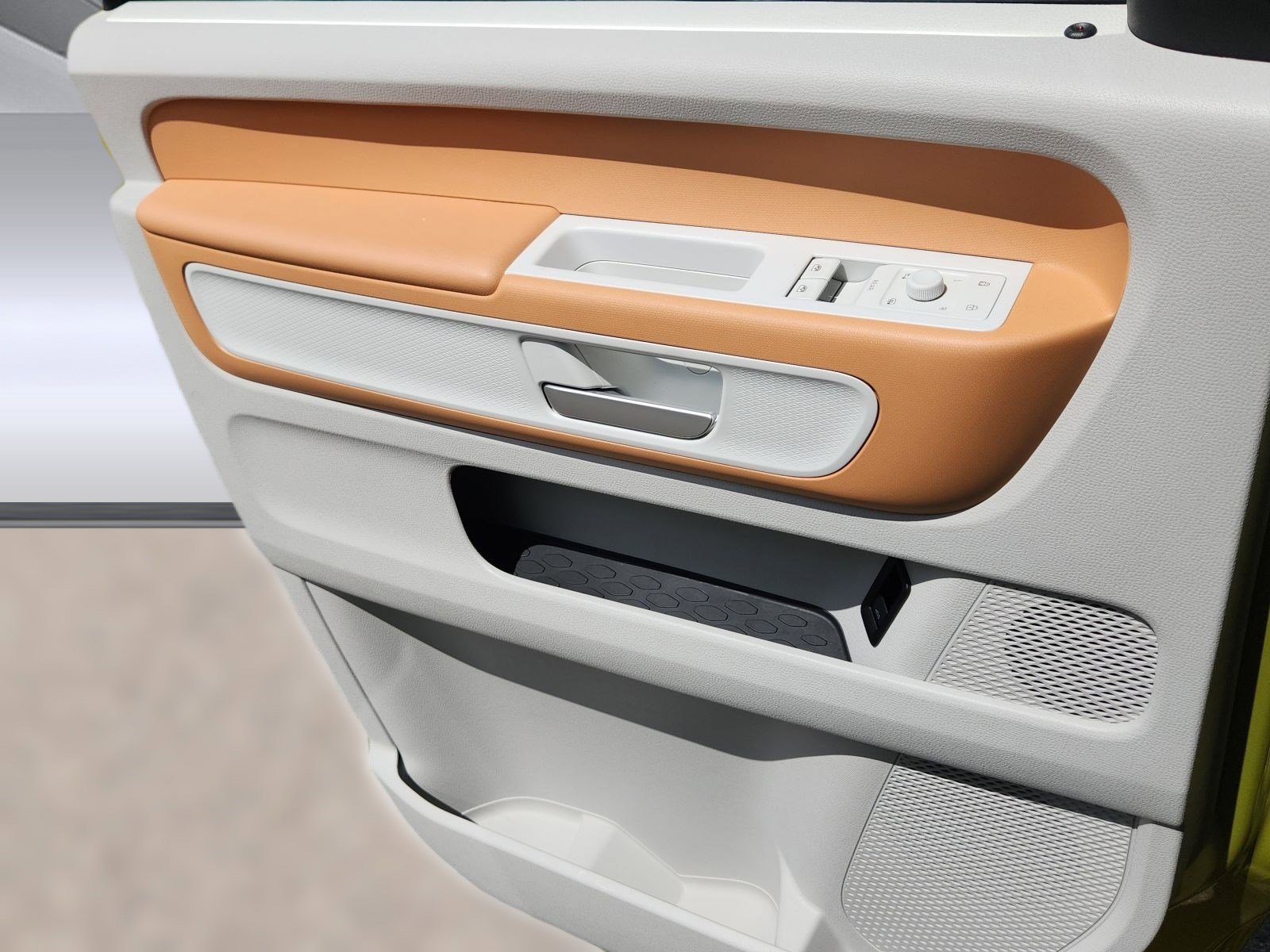 New 2025 Volkswagen ID. Buzz 1st Edition image 6