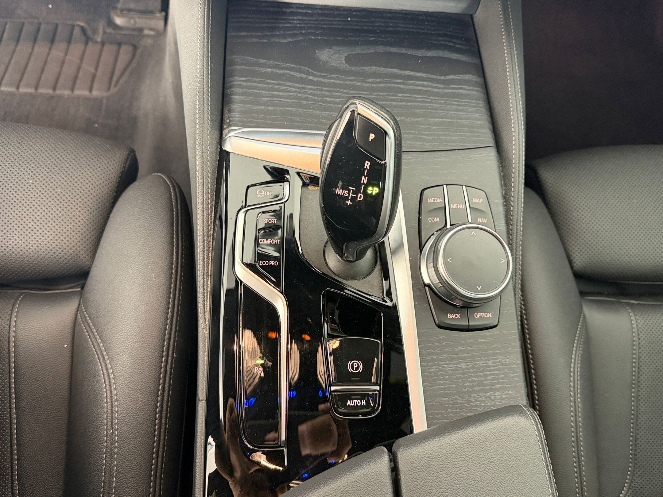 Certified 2023 BMW 530i w/ M Sport Package RWD image 17