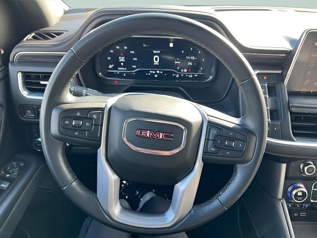 Used 2023 GMC Yukon XL SLT image 13
