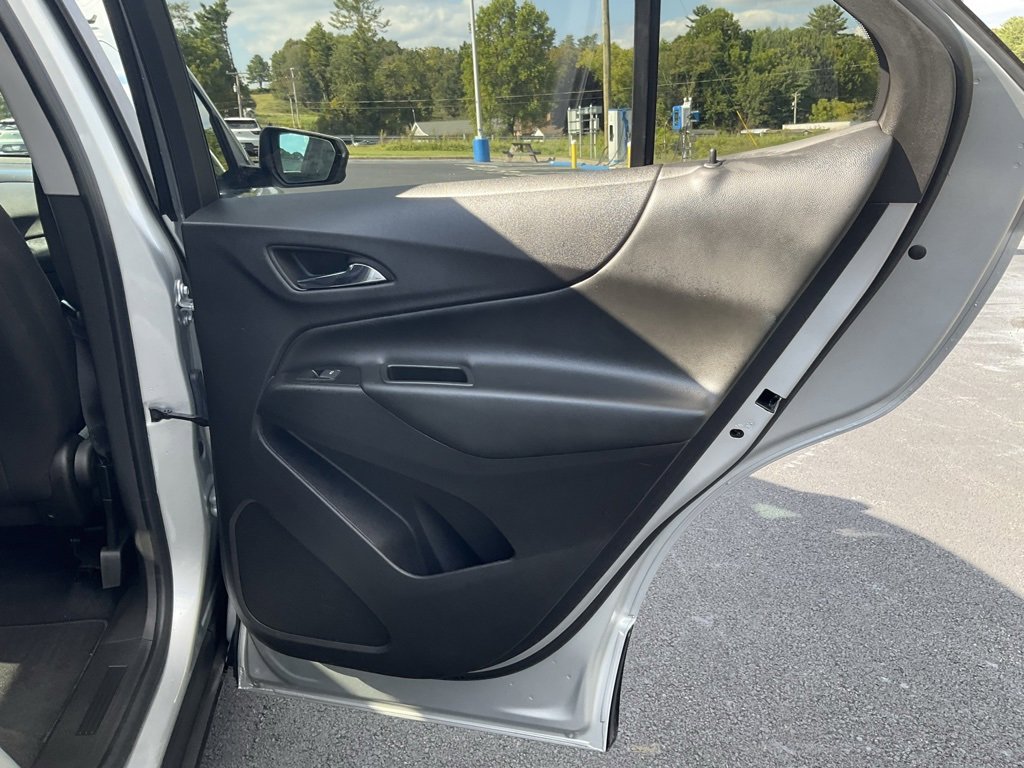 Used 2022 Chevrolet Equinox LT image 16