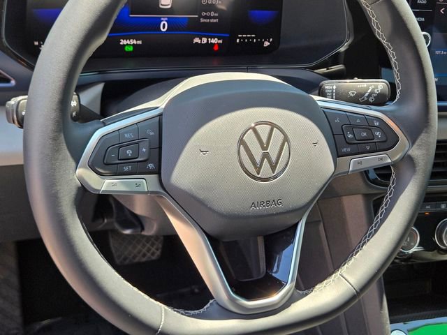 Used 2023 Volkswagen Taos SE w/ Black Wheel Package FWD image 25
