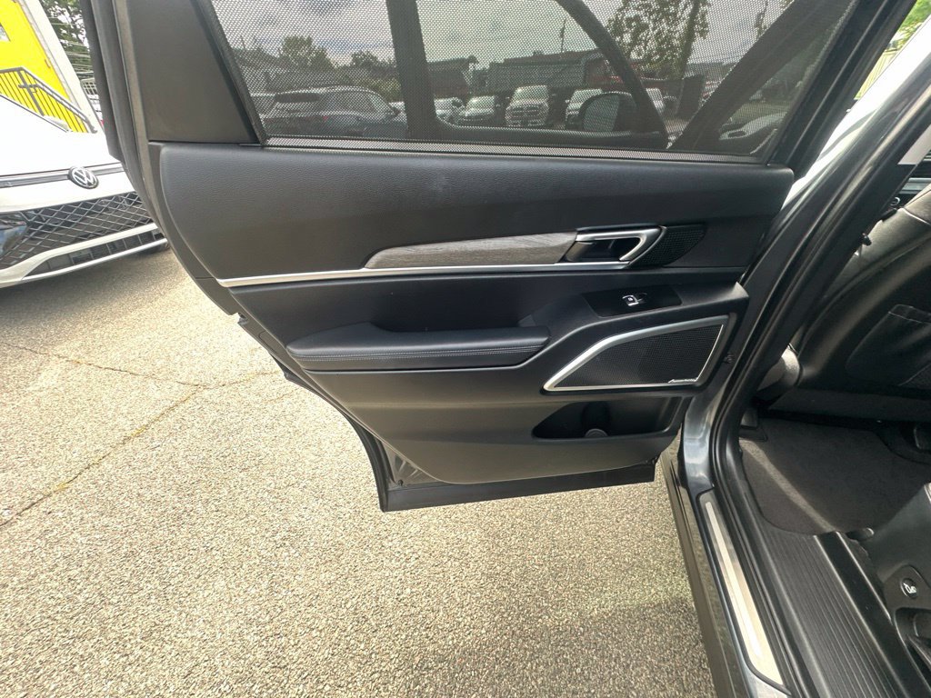 Used 2022 Kia Telluride SX w/ Nightfall Edition Package AWD/4WD image 24