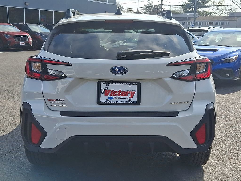 Used 2025 Subaru Crosstrek 2.0i Premium image 5