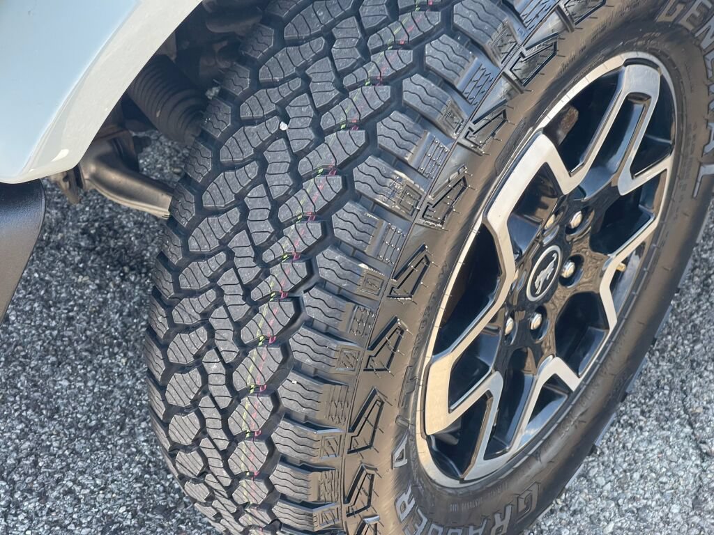 Used 2023 Ford Bronco Outer Banks AWD/4WD image 36