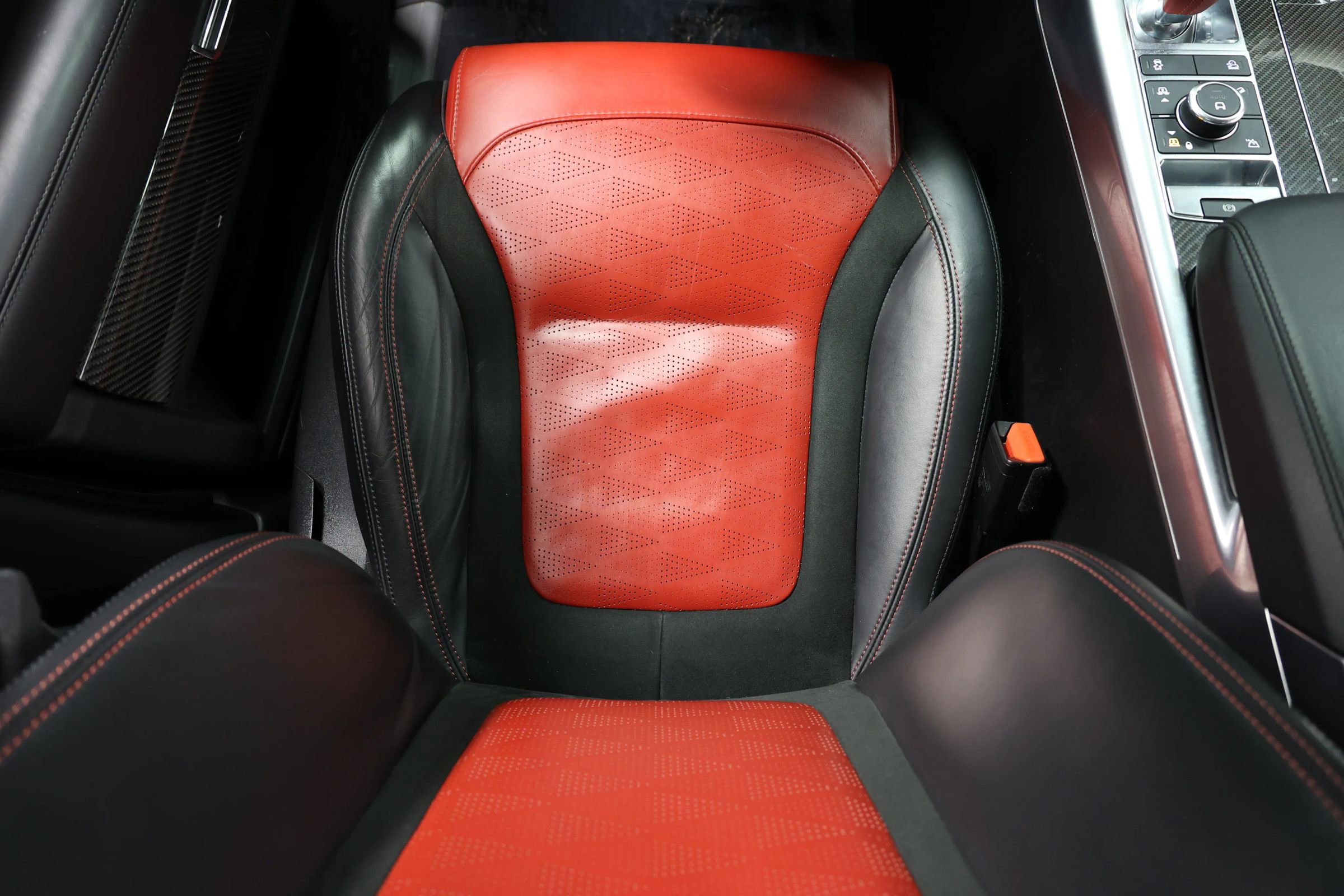 Used 2020 Land Rover Range Rover Sport SVR image 20