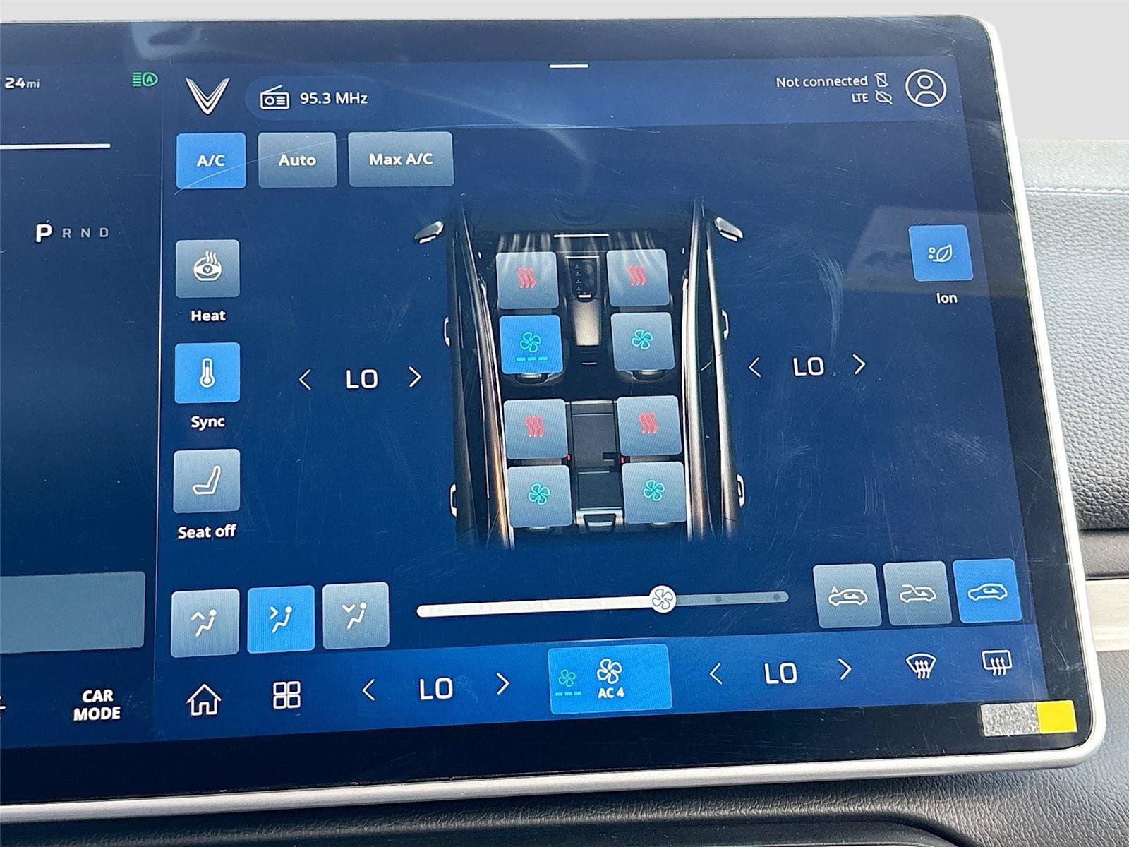 New 2025 VinFast VF 8 Plus AWD/4WD image 15