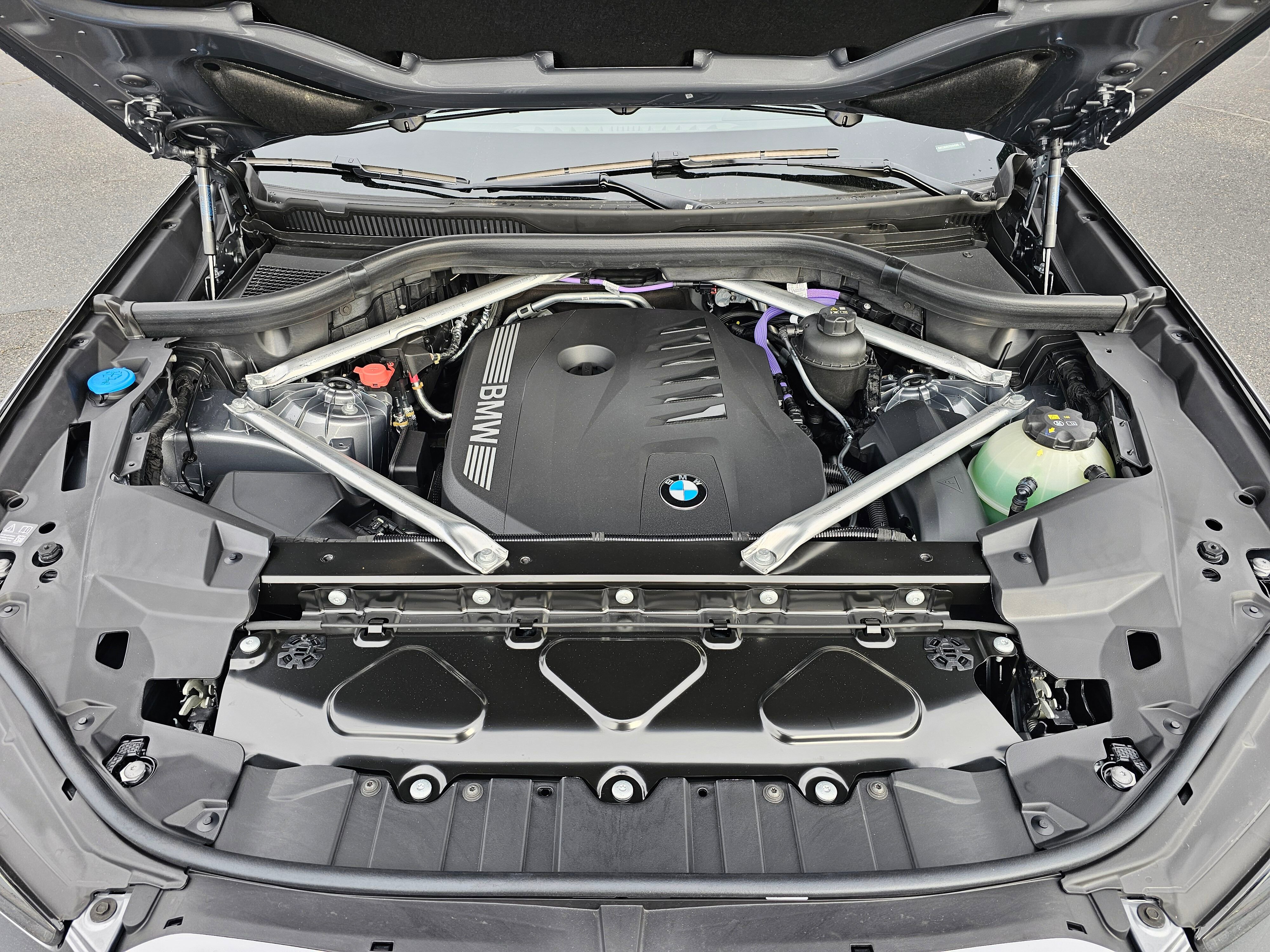 New 2026 BMW X5 xDrive40i w/ Climate Comfort Package image 9