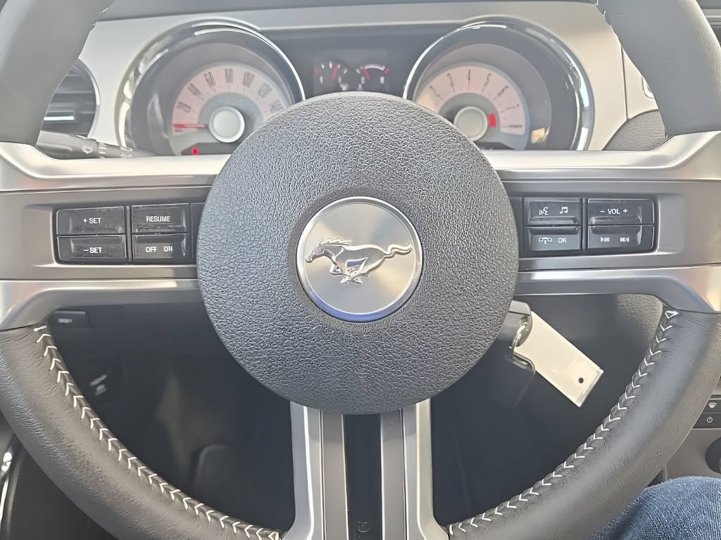 Used 2012 Ford Mustang Premium RWD image 19