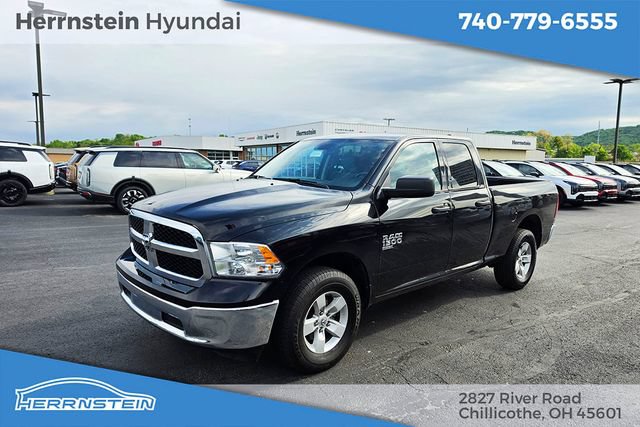 Used 2024 RAM 1500 Classic SLT AWD/4WD image 3