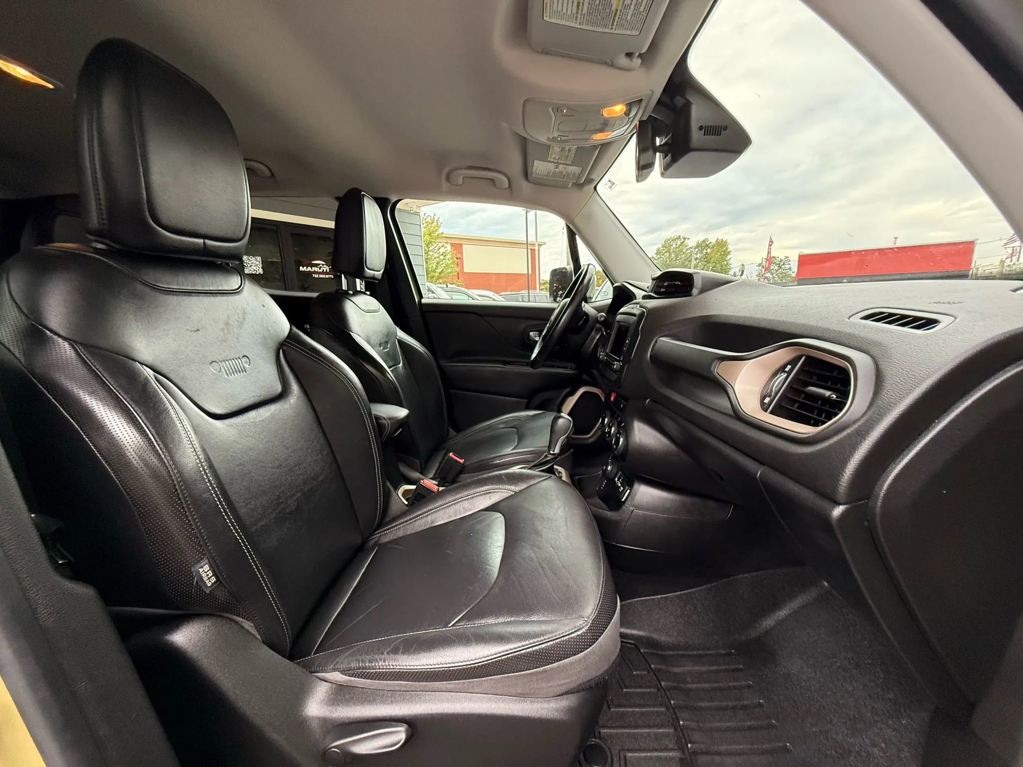 Used 2015 Jeep Renegade Limited w/ Safety & Security Group I image 29