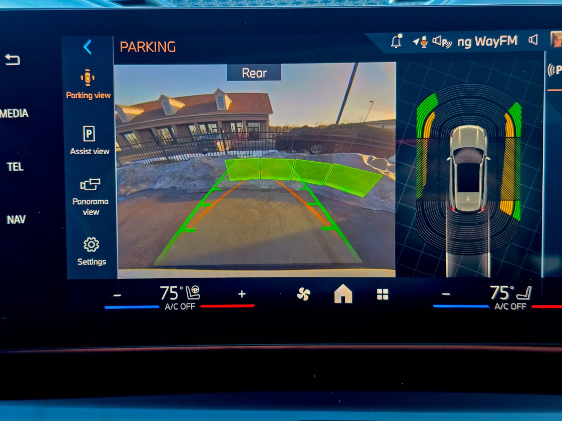 Used 2025 BMW X1 xDrive28i image 10