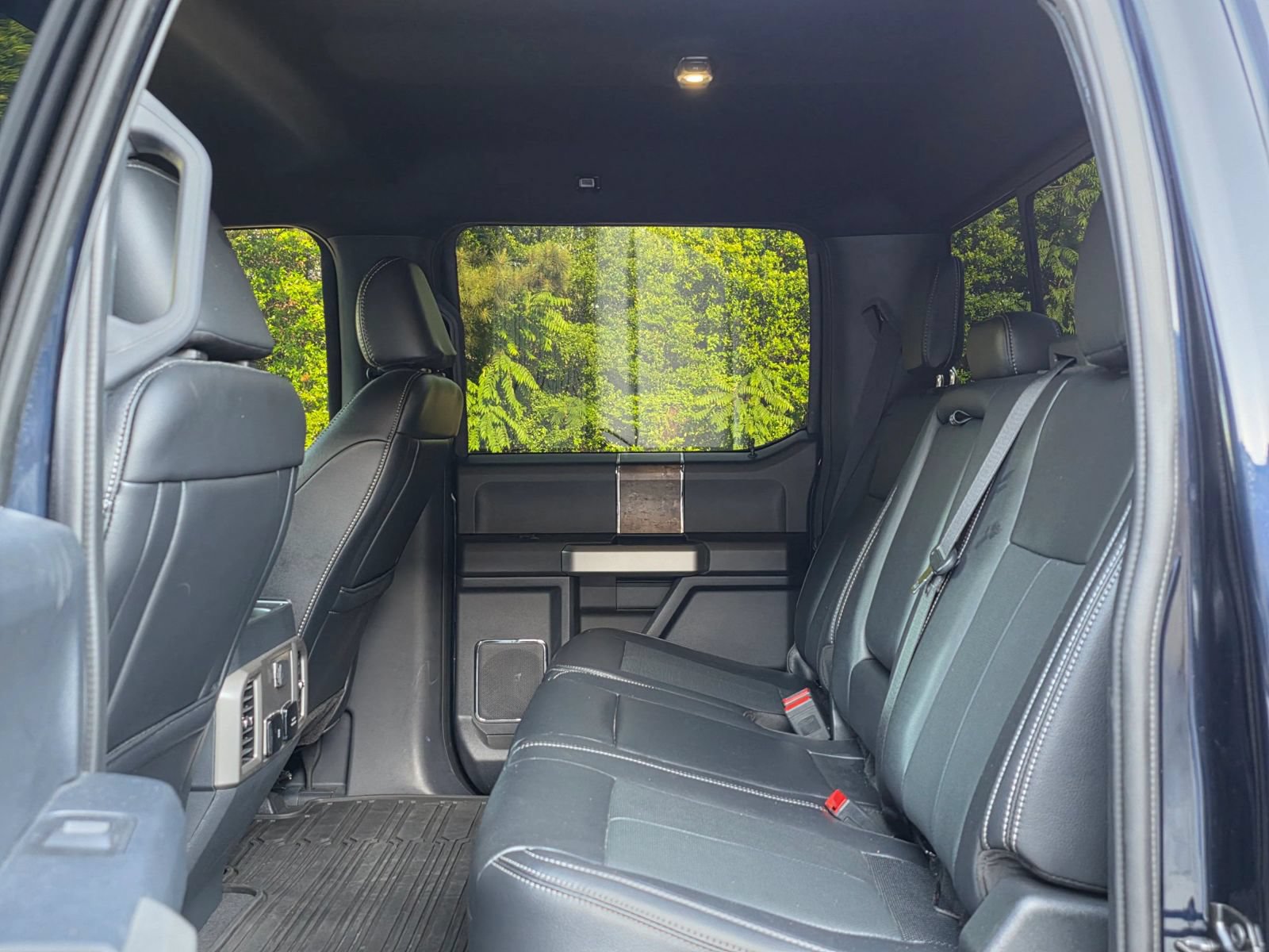 Used 2022 Ford F250 Lariat w/ Black Appearance Package AWD/4WD image 33