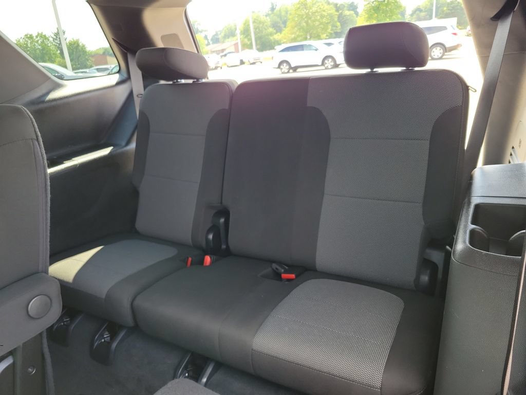 Used 2023 Chevrolet Traverse LT FWD image 30