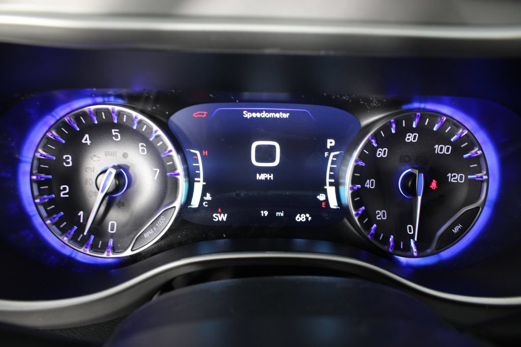 New 2027 Chrysler Pacifica Select FWD image 11