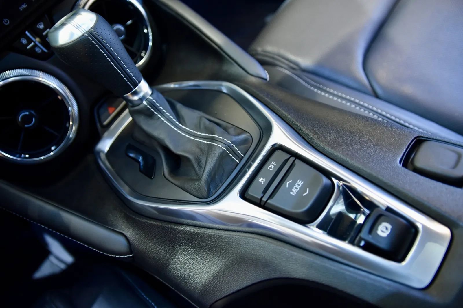 Used 2018 Chevrolet Camaro SS image 18