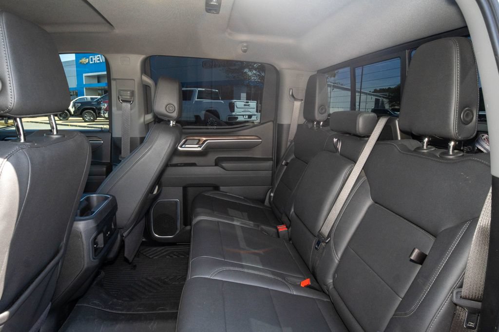 Used 2025 Chevrolet Silverado 1500 RST w/ Convenience Package II AWD/4WD image 16