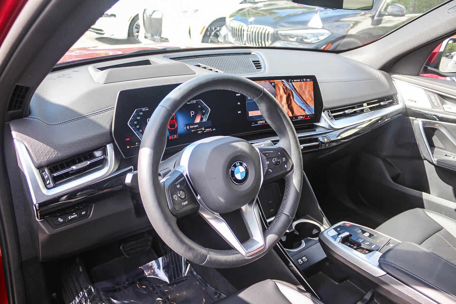 Used 2025 BMW X2 xDrive28i AWD/4WD image 17