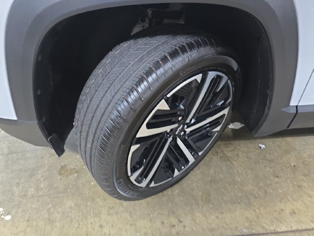 New 2026 Chevrolet Equinox RS w/ Convenience Package III FWD image 35