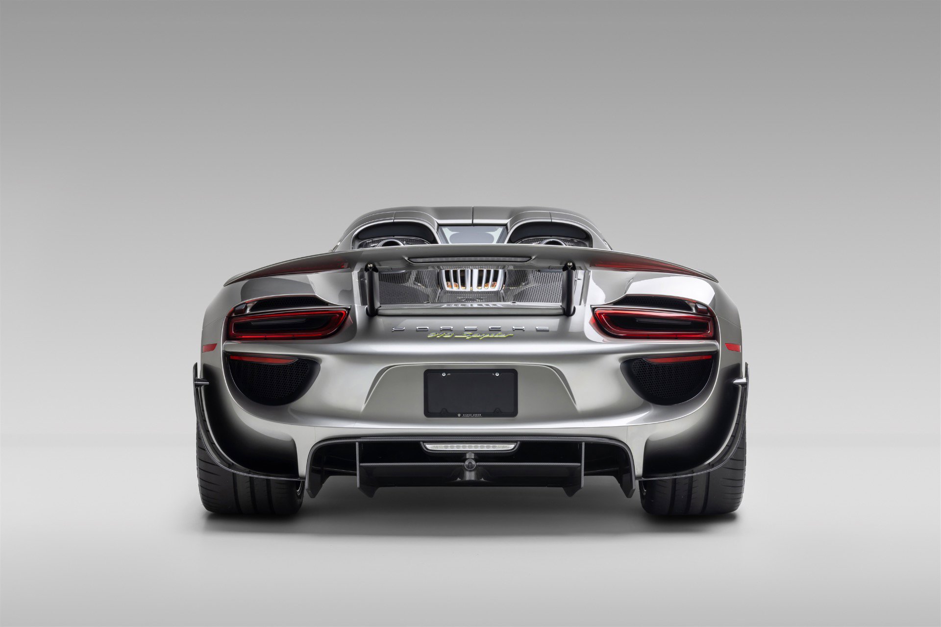 Used 2015 Porsche 918 Spyder AWD/4WD image 8