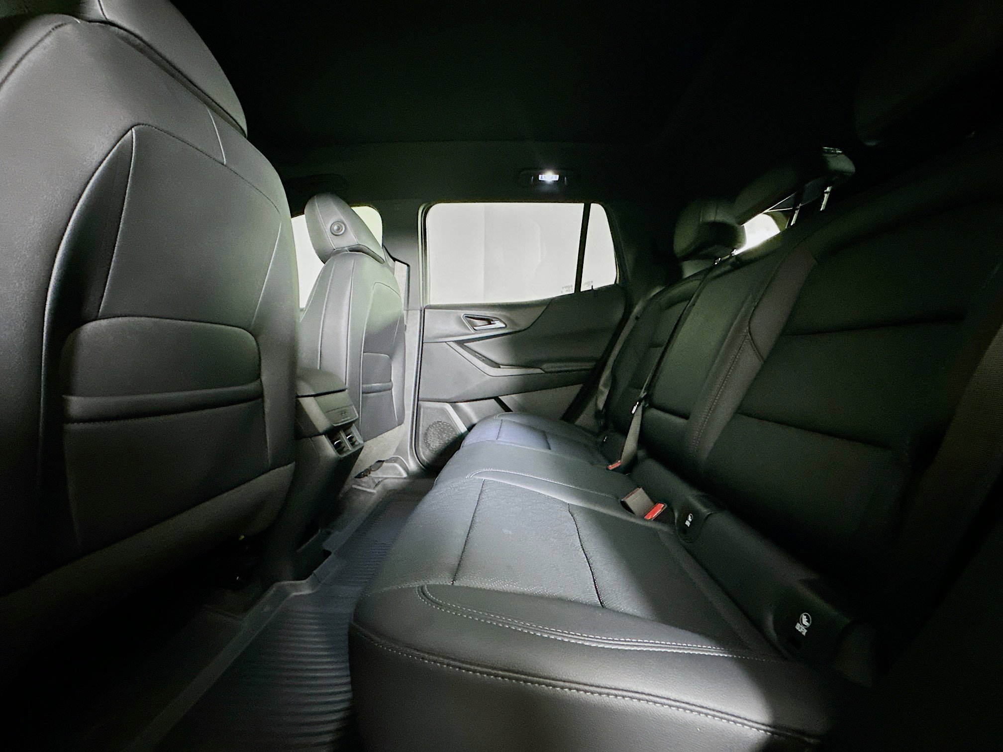 Used 2025 Chevrolet Equinox LT w/ Convenience Package II image 29