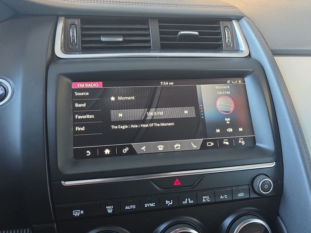 Used 2020 Jaguar E-PACE SE image 13