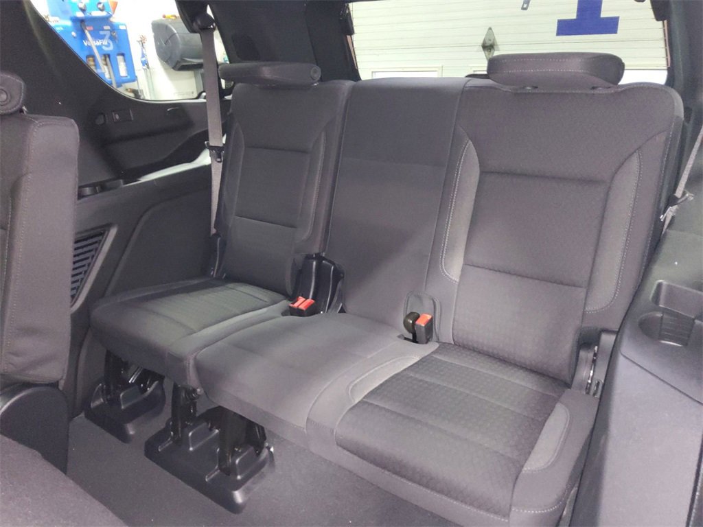 Used 2025 Chevrolet Tahoe LS image 16
