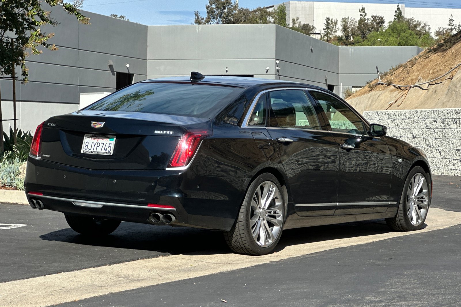 Used 2018 Cadillac CT6 3.0 Twin Turbo Platinum Sedan AWD/4WD image 4