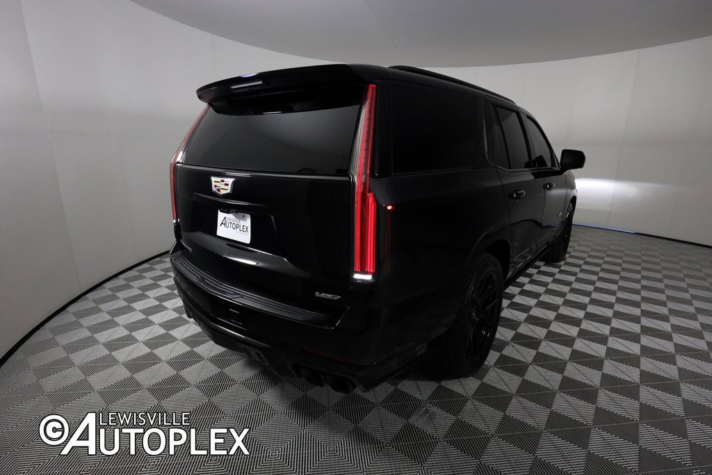 Used 2025 Cadillac Escalade V image 5