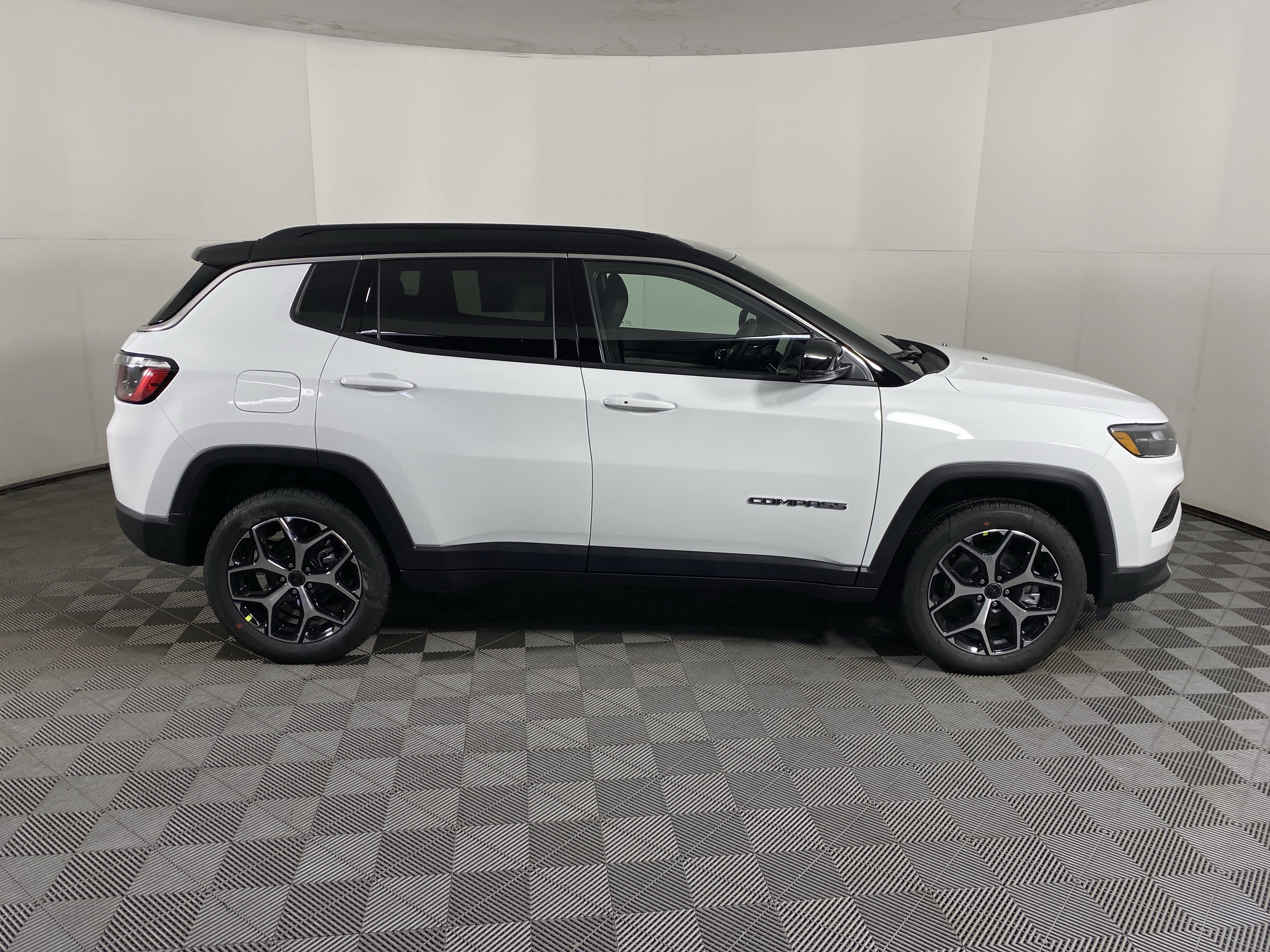 New 2026 Jeep Compass Limited image 5
