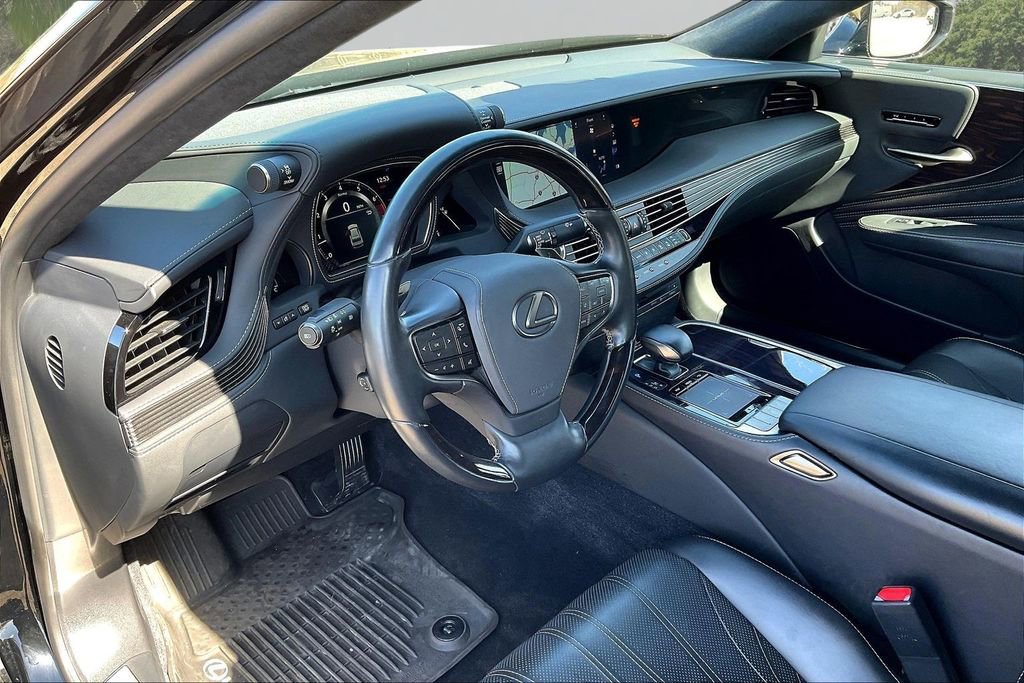 Used 2019 Lexus LS 500 AWD w/ Interior Upgrade Package image 17