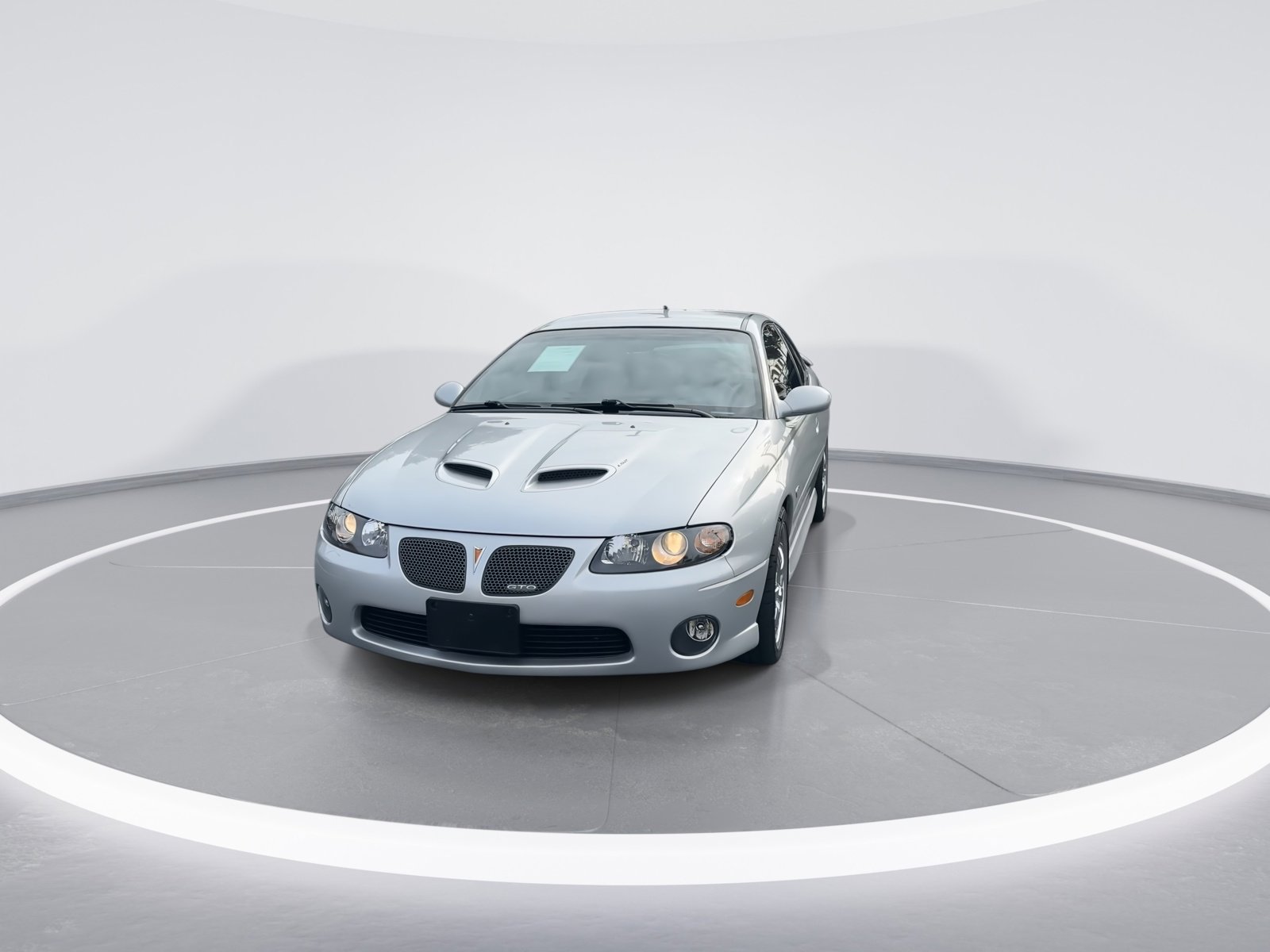 Used 2005 Pontiac GTO image 3