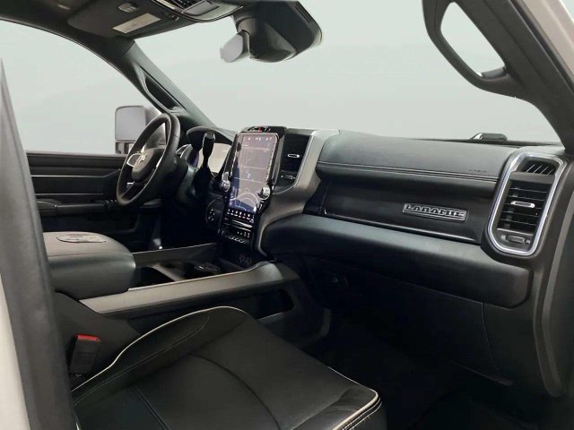 Used 2025 RAM 2500 Laramie AWD/4WD image 43