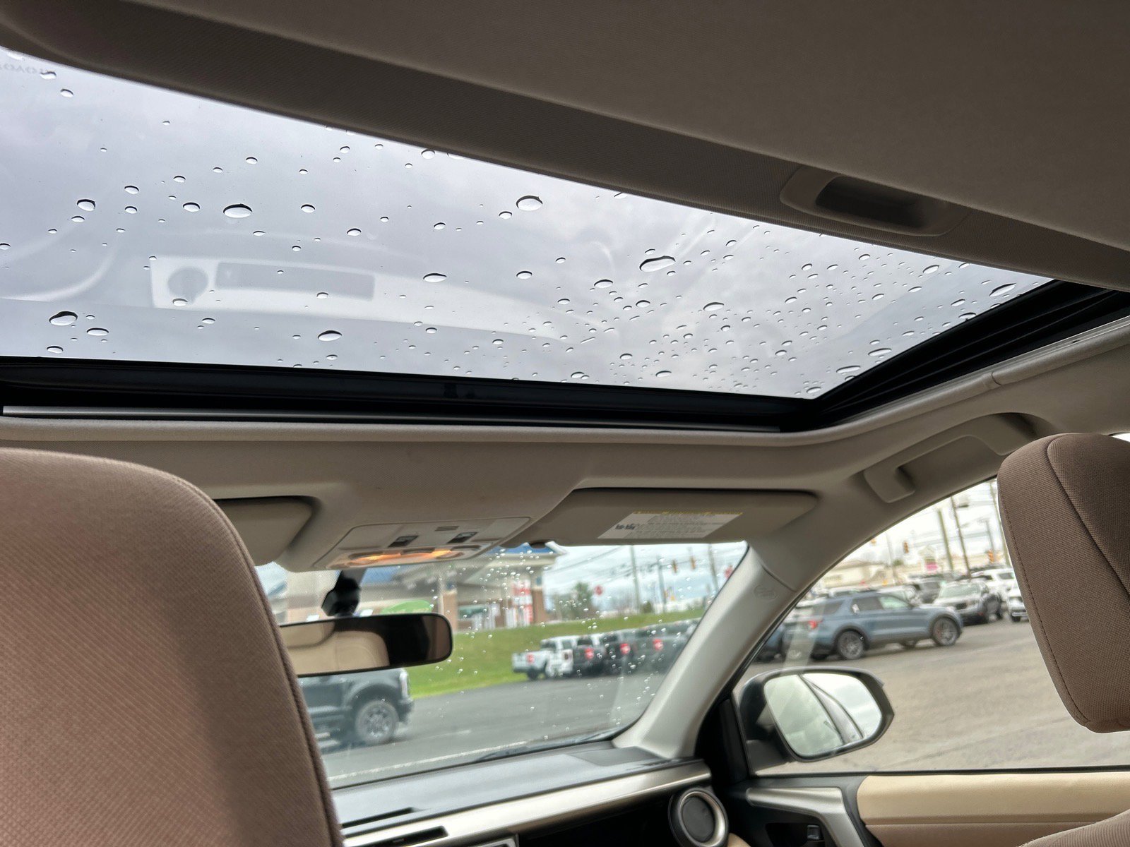 Used 2013 Toyota RAV4 XLE image 4