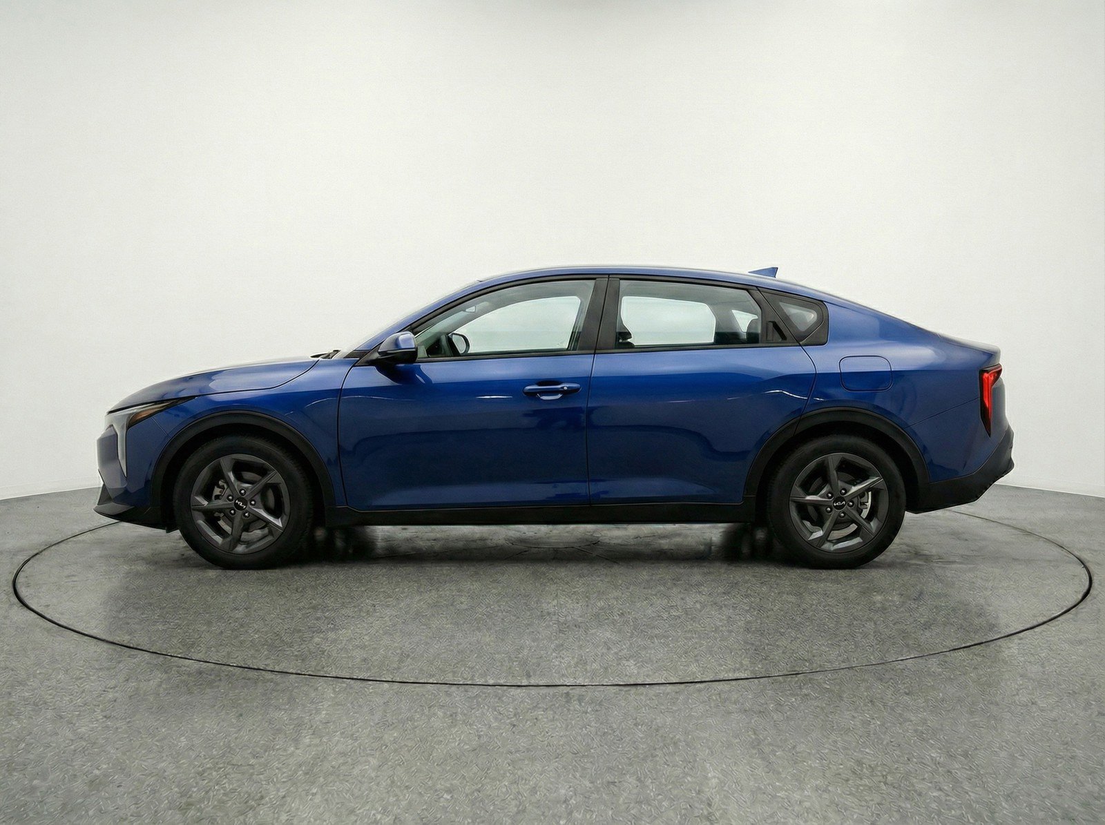 Used 2025 Kia K4 FWD image 5
