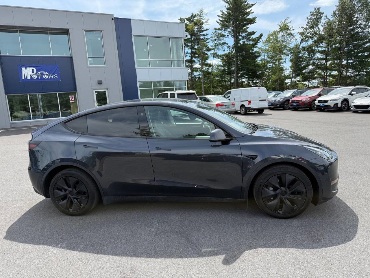 Used 2025 Tesla Model Y Long Range image 6