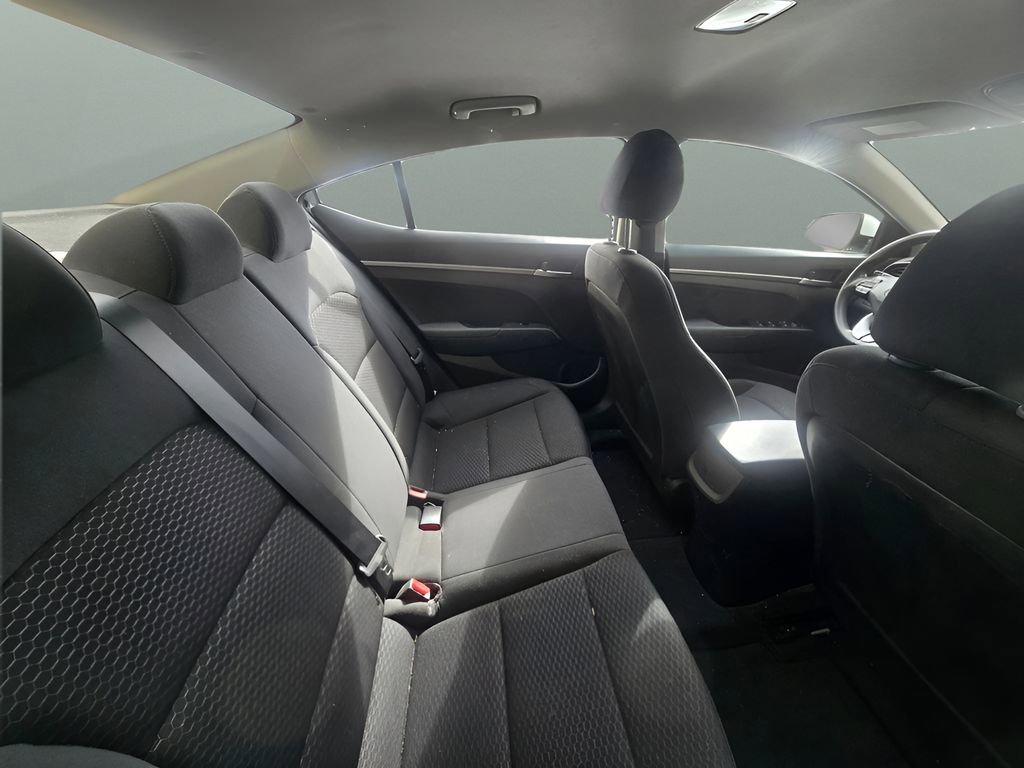Used 2019 Hyundai Elantra SE w/ Cargo Package FWD image 10